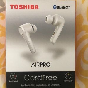 brand new wireless bluetooth earphones